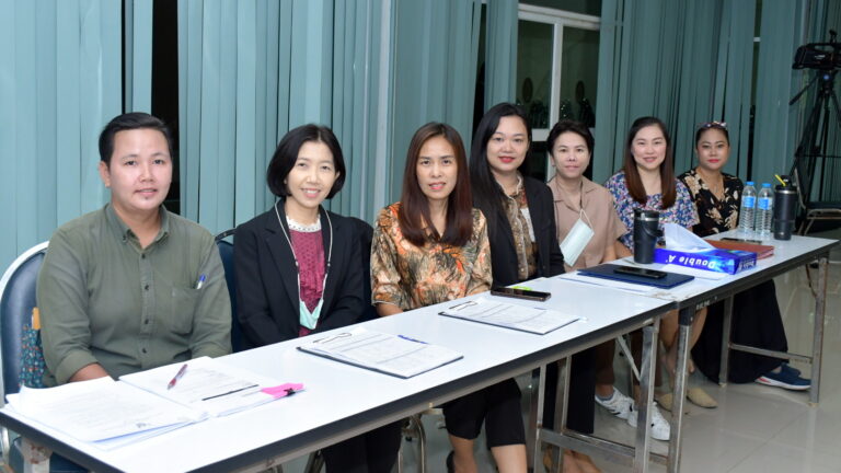 โครงการอบรมเชิงปฏิบัติการ เรื่อง การเขียนแบบขอรับการประเมินเพื่อเข้าสู่ตำแหน่งสูงขึ้น สำหรับบุคลากรสายสนับสนุนของมหาวิทยาลัยราชภัฏราชนครินทร์