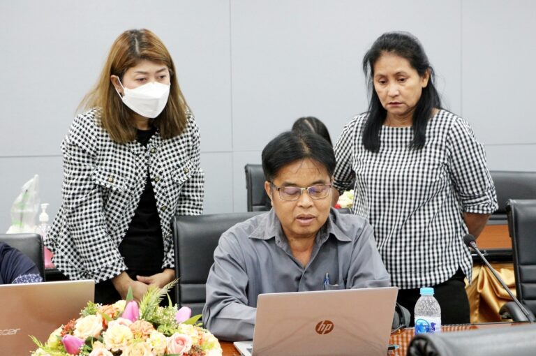 โครงการอบรมเชิงปฏิบัติการ เรื่อง การใช้งานระบบลงนาม อิเล็กทรอนิกส์ (Digital Signature) ในระบบสารบรรณอิเล็กทรอนิกส์และจัดเก็บเอกสาร (e-document) สำหรับผู้บริหาร มหาวิทยาลัยราชภัฏราชนครินทร์