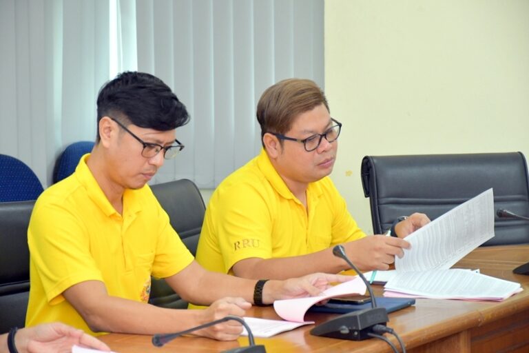 การประชุมคณะกรรมการประเมินผลการปฏิบัติราชการเพื่อเลื่อนเงินเดือนบุคลากร สังกัดสำนักงานอธิการบดี ครั้งที่ 1/2567
