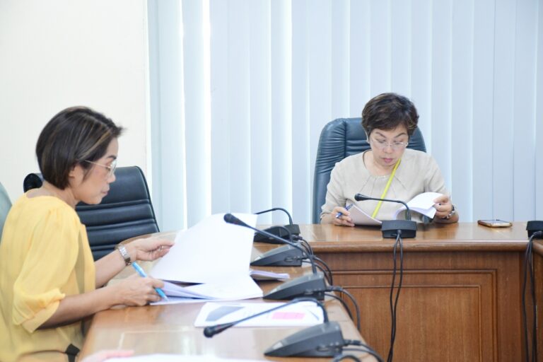 การประชุมคณะกรรมการประเมินระหว่างสัญญาจ้างเพื่อต่อสัญญาจ้างพนักงานมหาวิทยาลัยสายสนับสนุน สังกัดหน่วยงานศูนย์บางคล้า กองกลาง สำนักงานอธิการบดี ครั้งที่ 1/2568